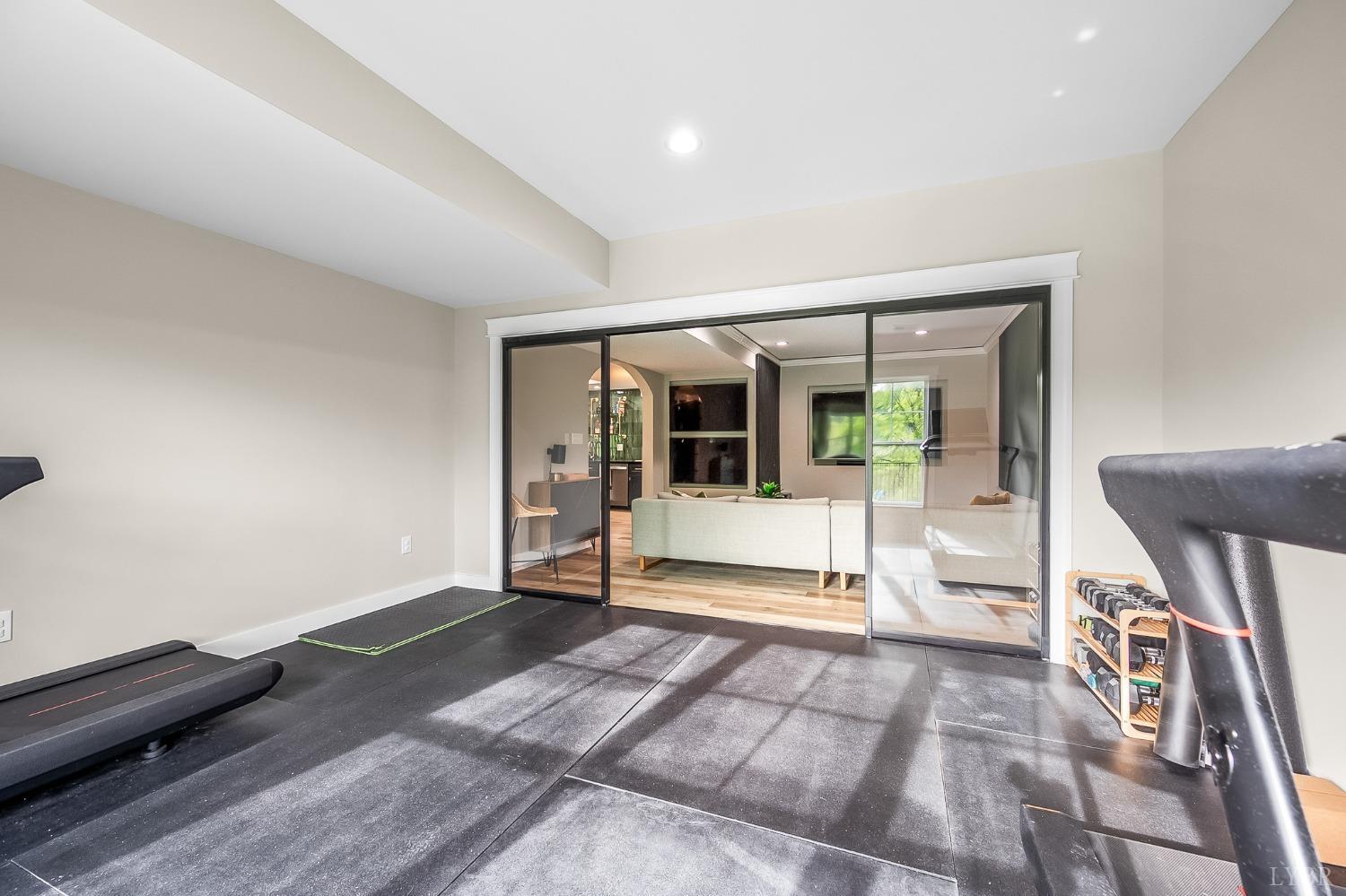 1836 Lake Manor Drive