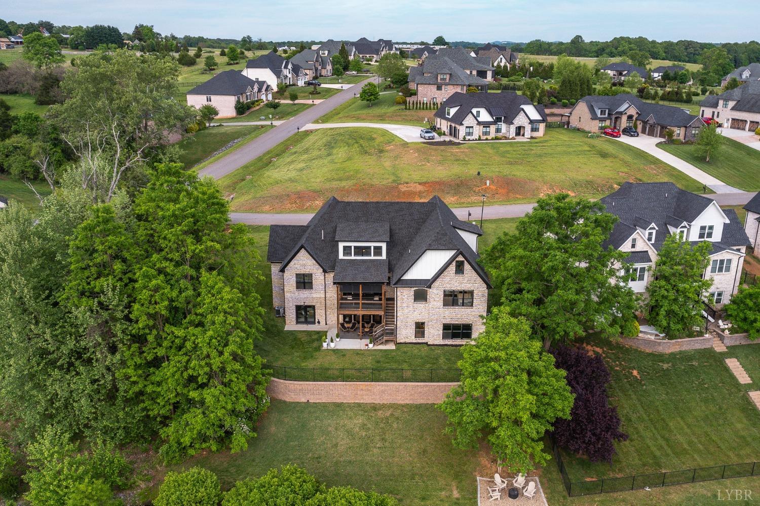 1836 Lake Manor Drive