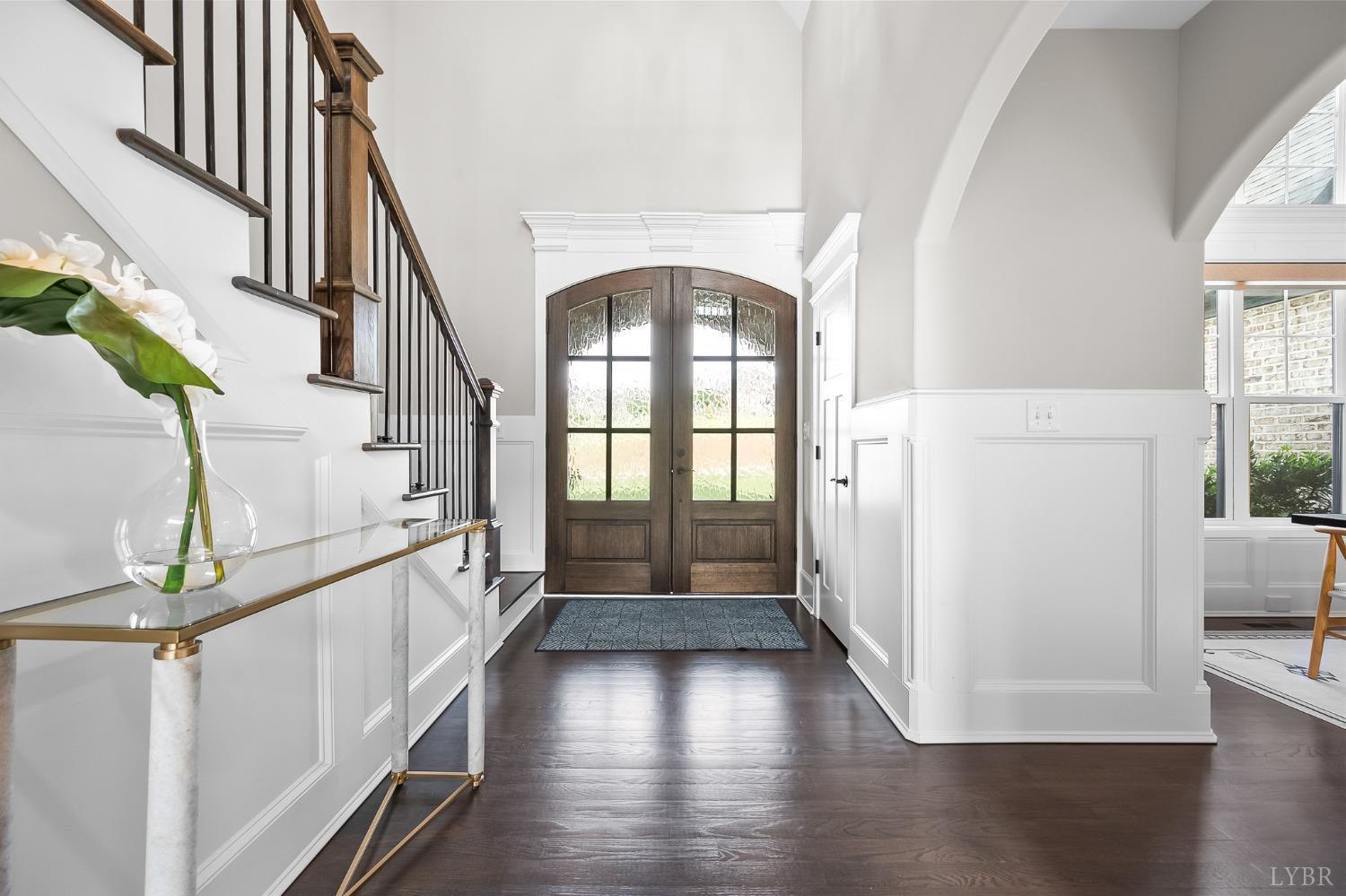 1836 Lake Manor Drive