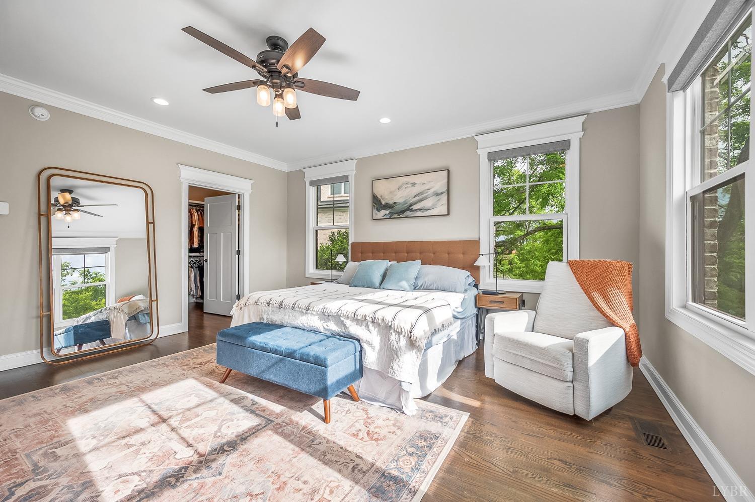 1836 Lake Manor Drive