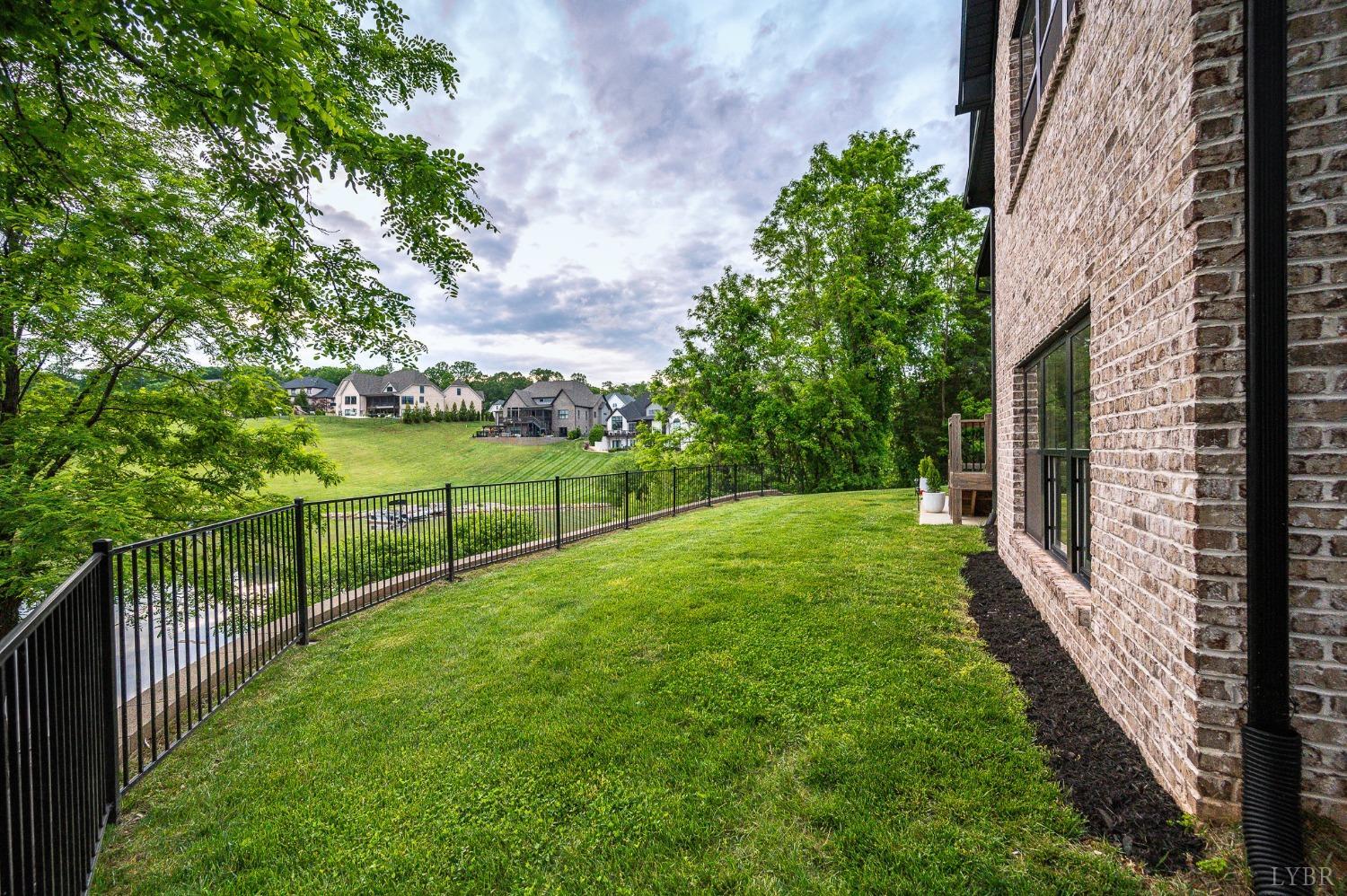 1836 Lake Manor Drive