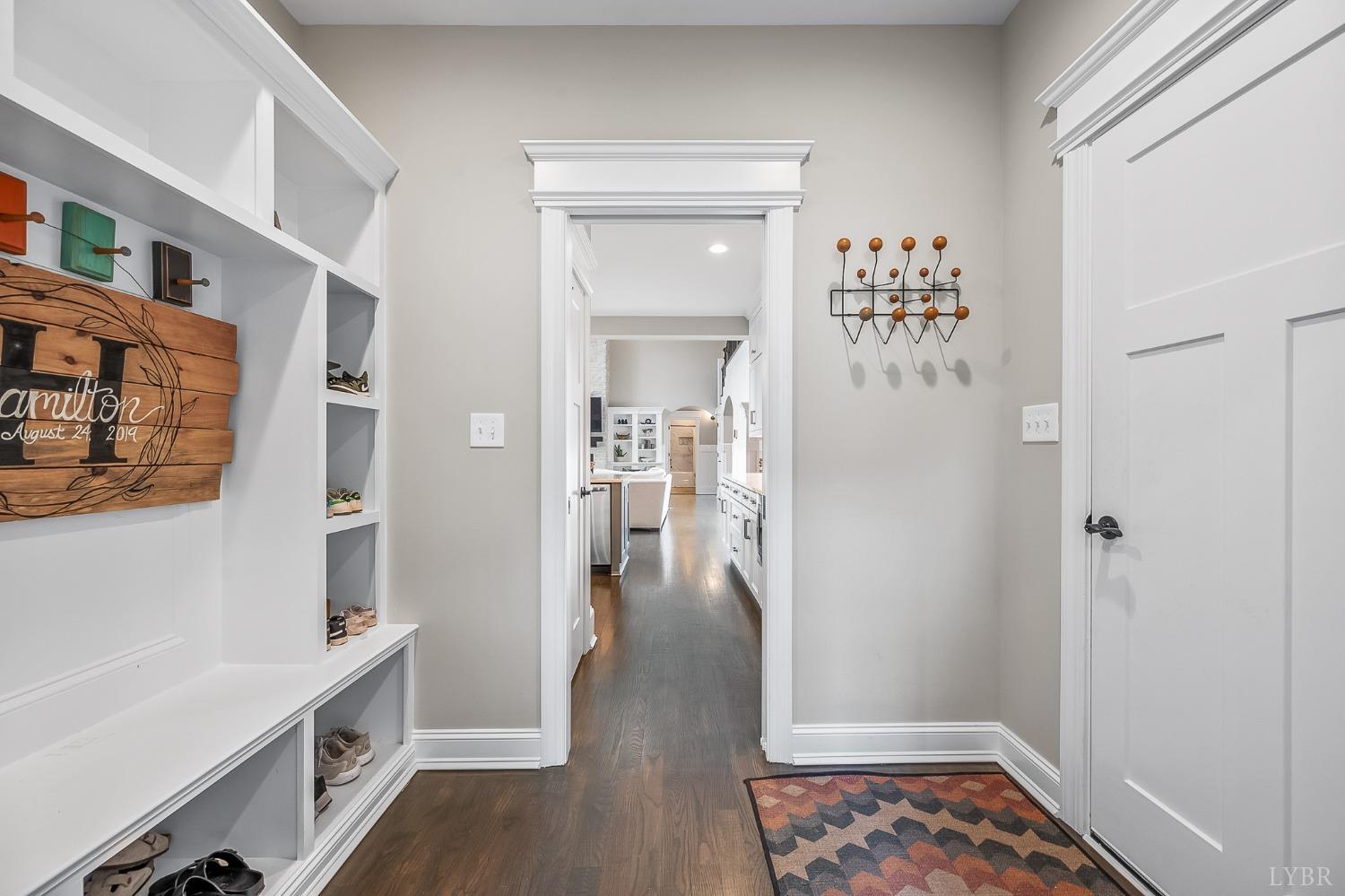 1836 Lake Manor Drive