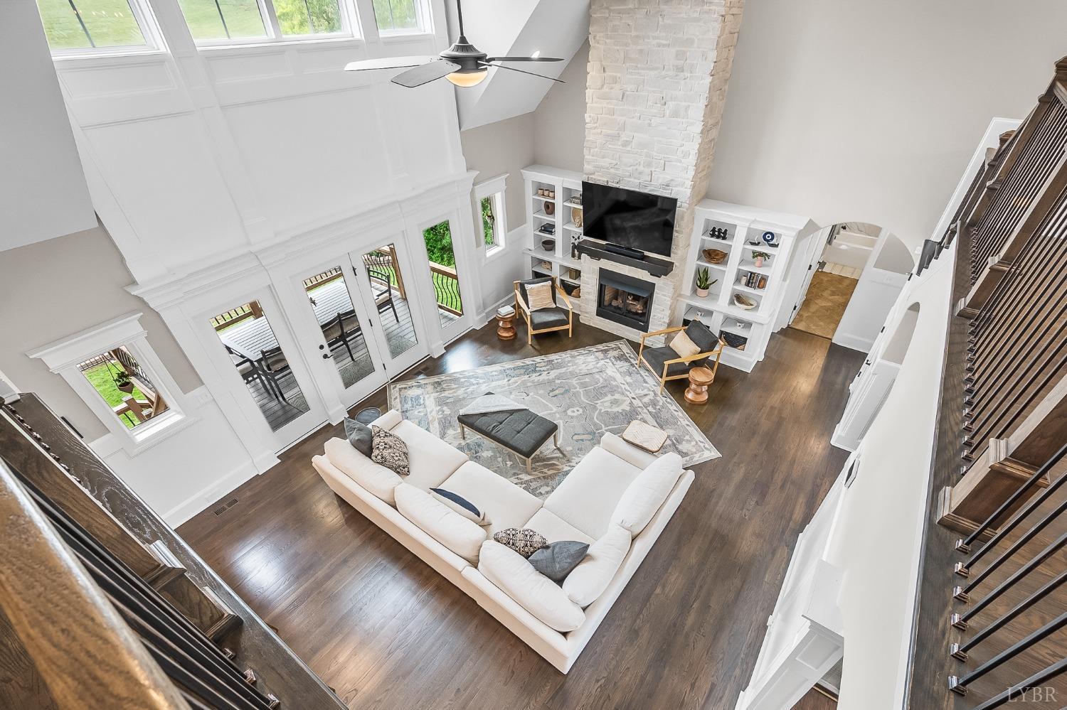 1836 Lake Manor Drive