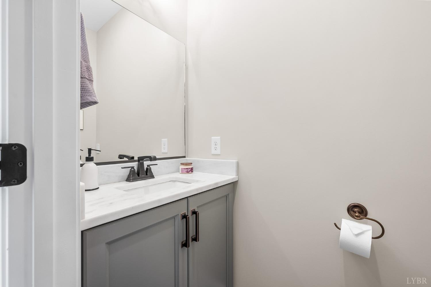 1836 Lake Manor Drive