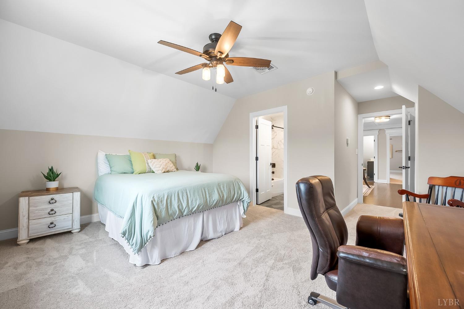 1836 Lake Manor Drive