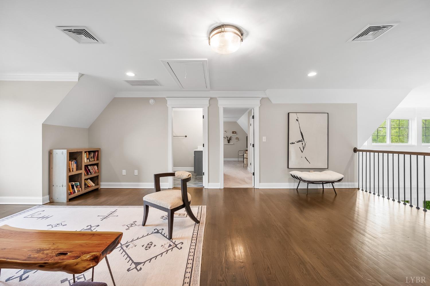 1836 Lake Manor Drive