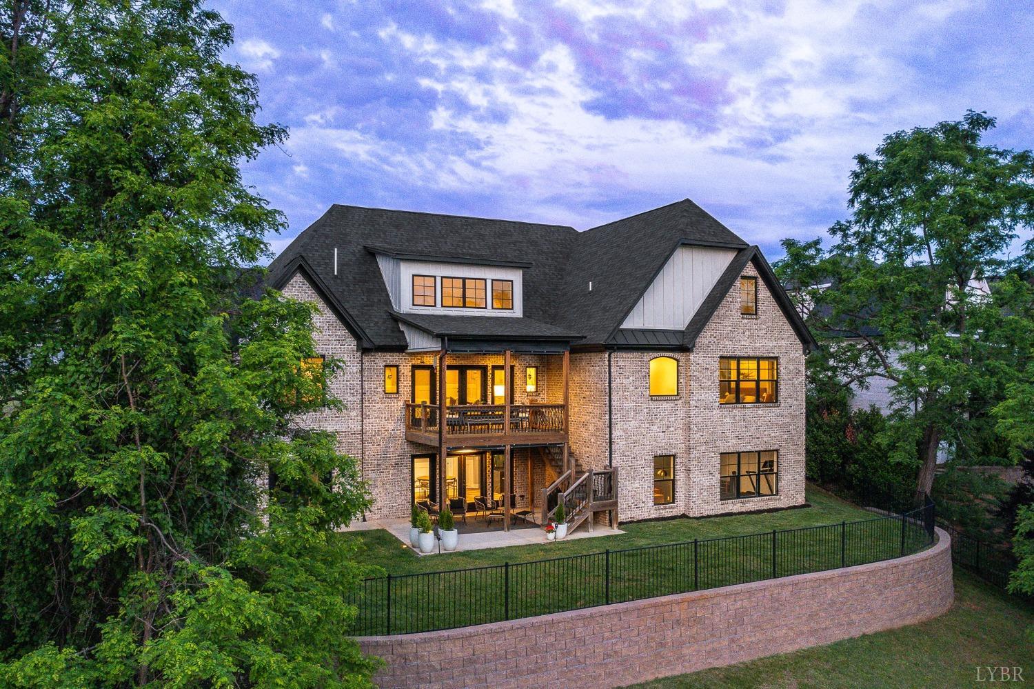 1836 Lake Manor Drive