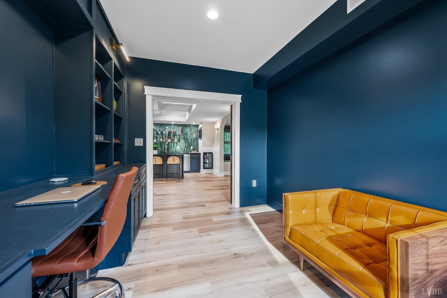 1836 Lake Manor Drive