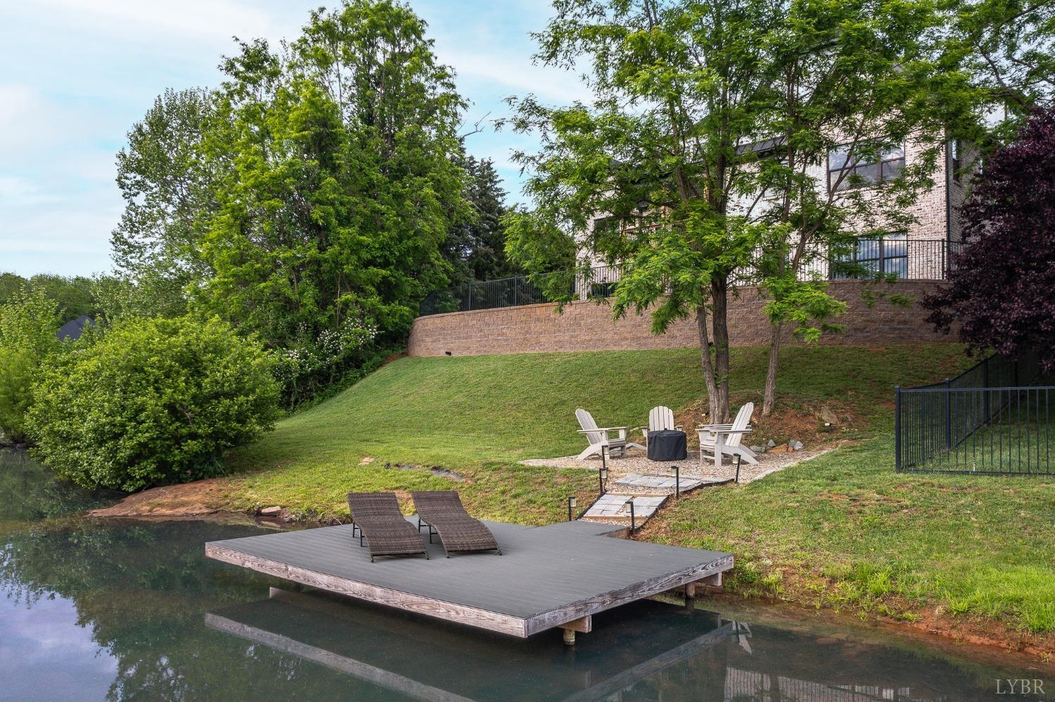 1836 Lake Manor Drive