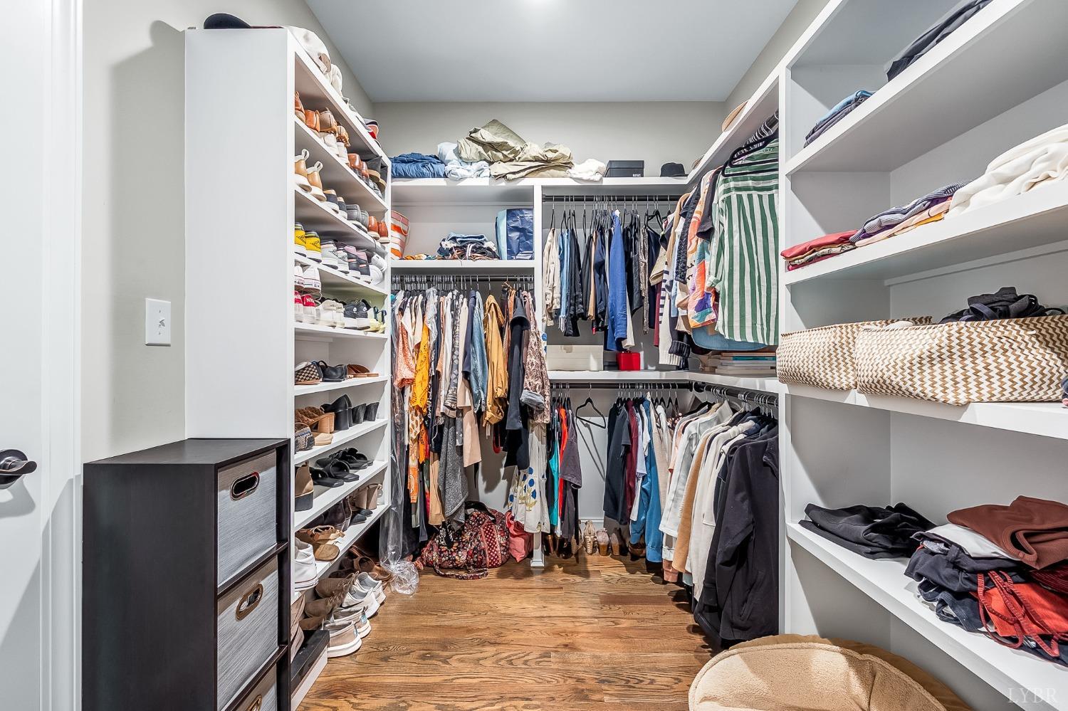 1836 Lake Manor Drive