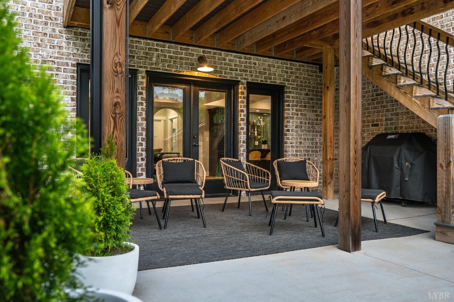 1836 Lake Manor Drive