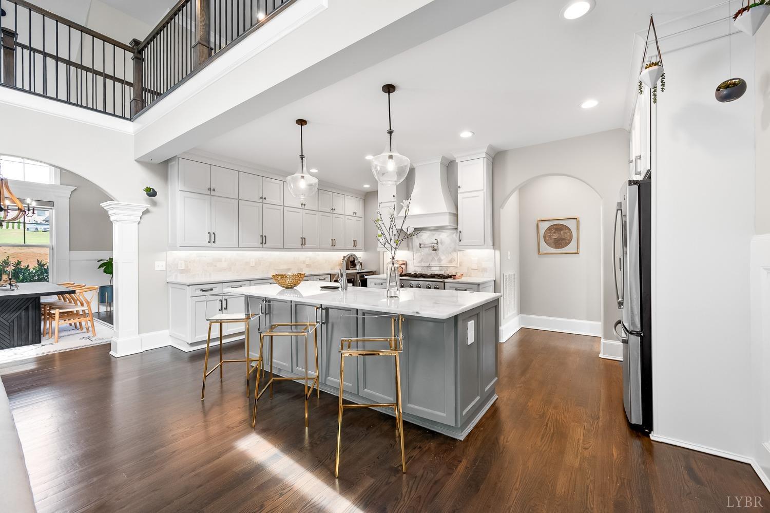 1836 Lake Manor Drive