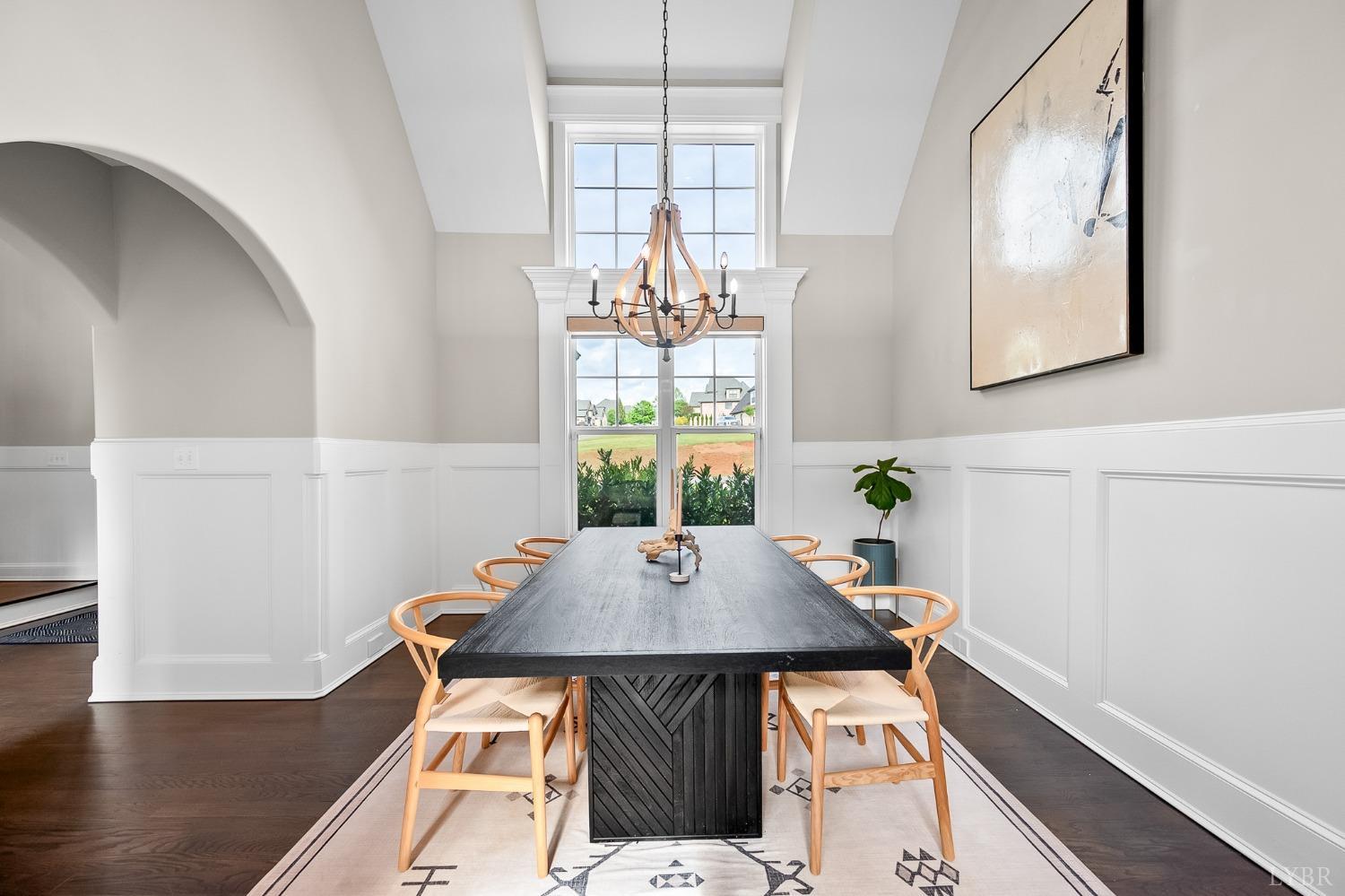 1836 Lake Manor Drive