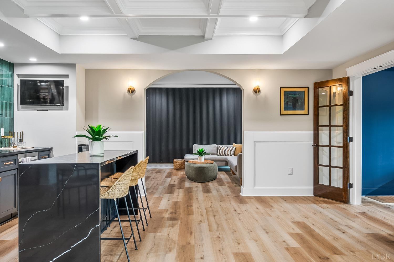 1836 Lake Manor Drive