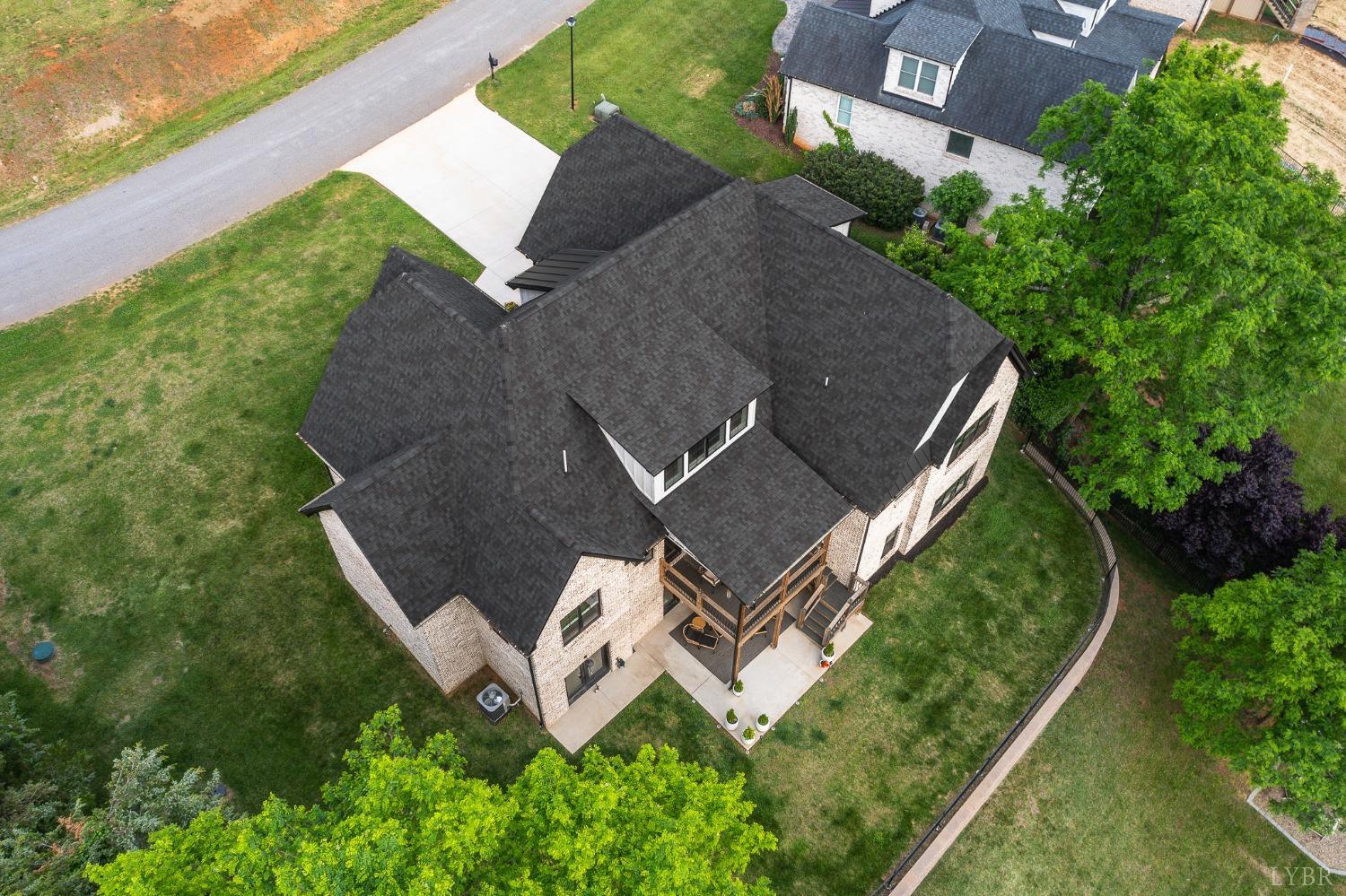 1836 Lake Manor Drive