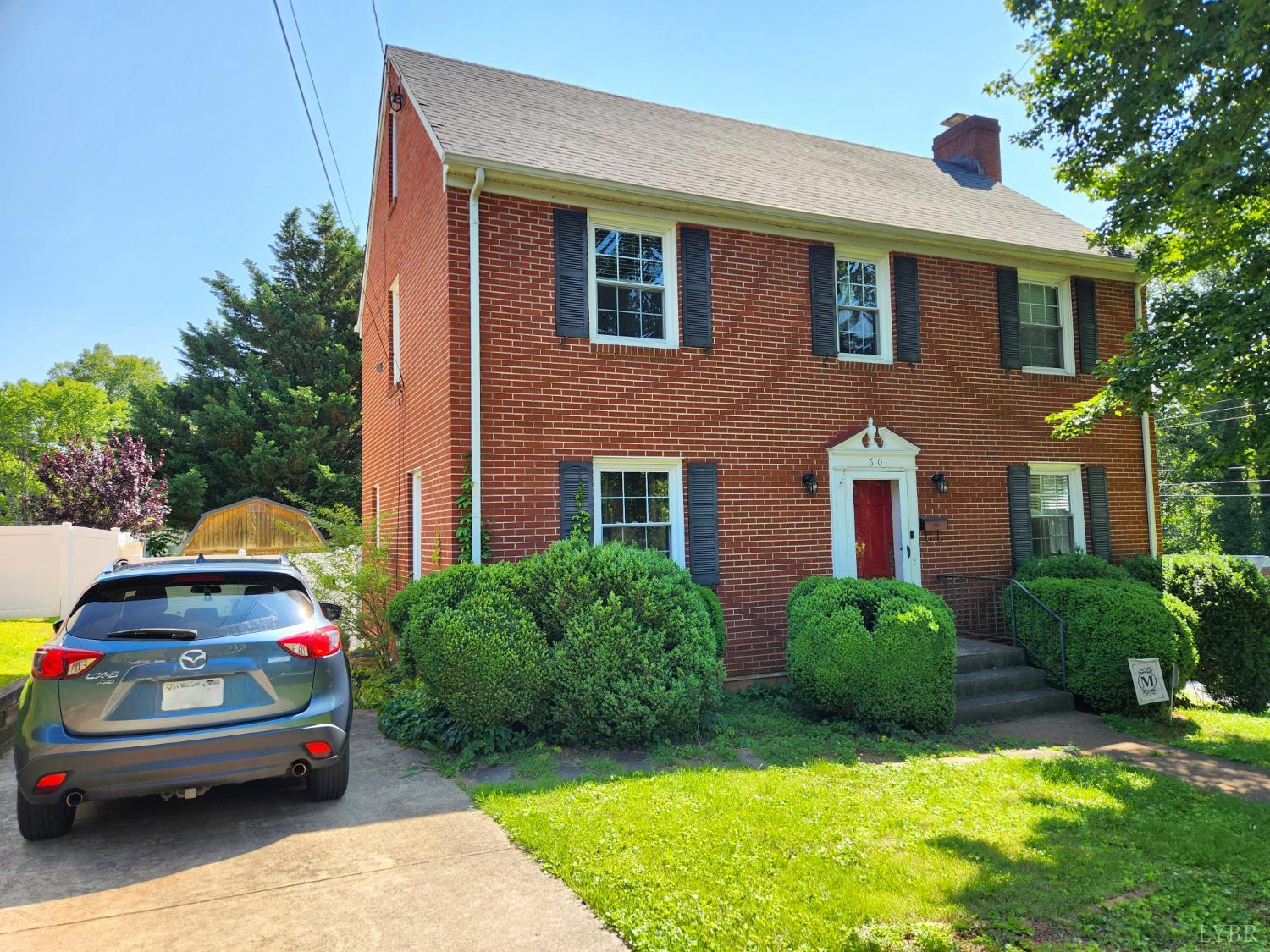 610 Dumas Street