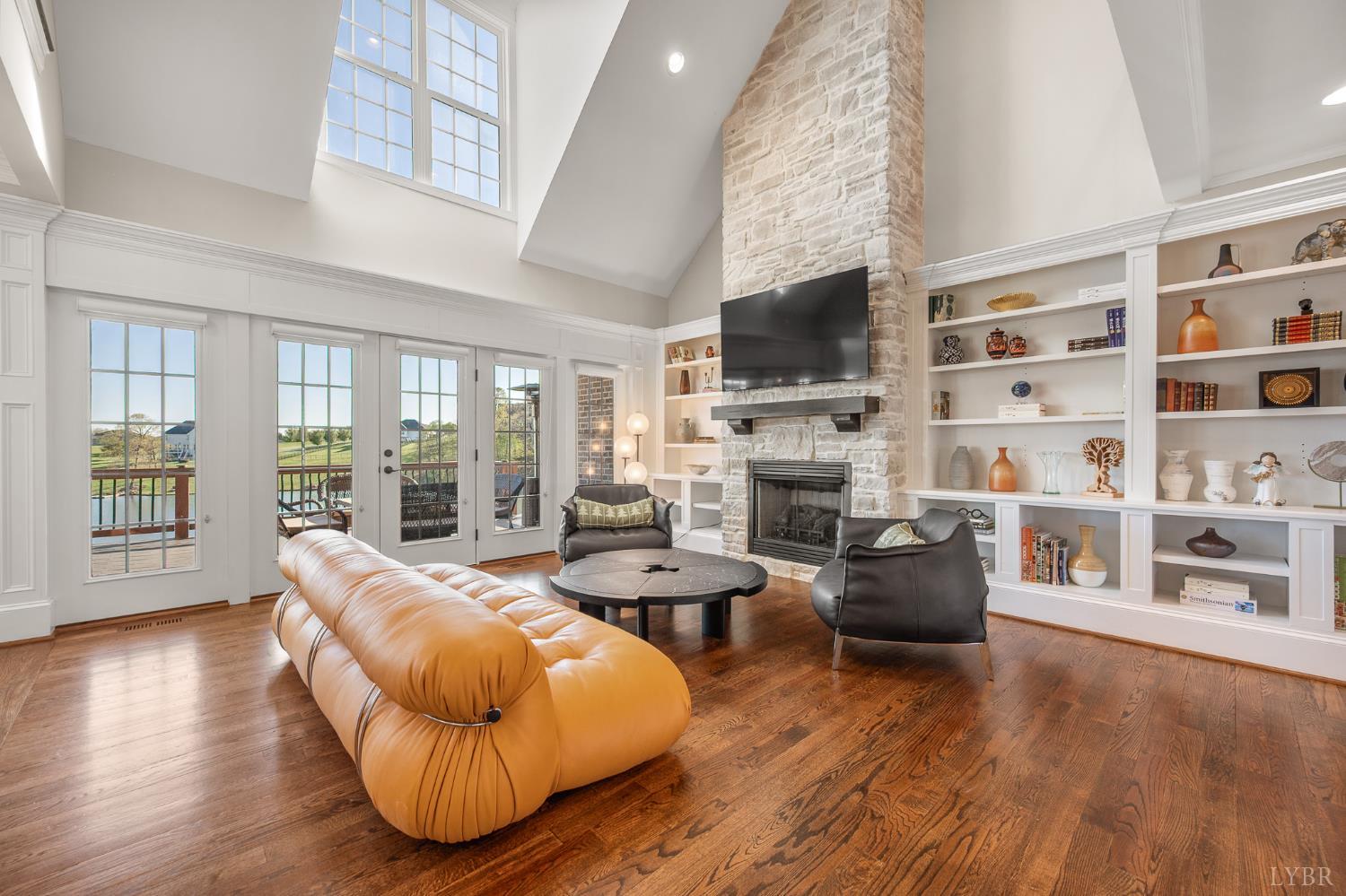 1698 Lake Manor Drive