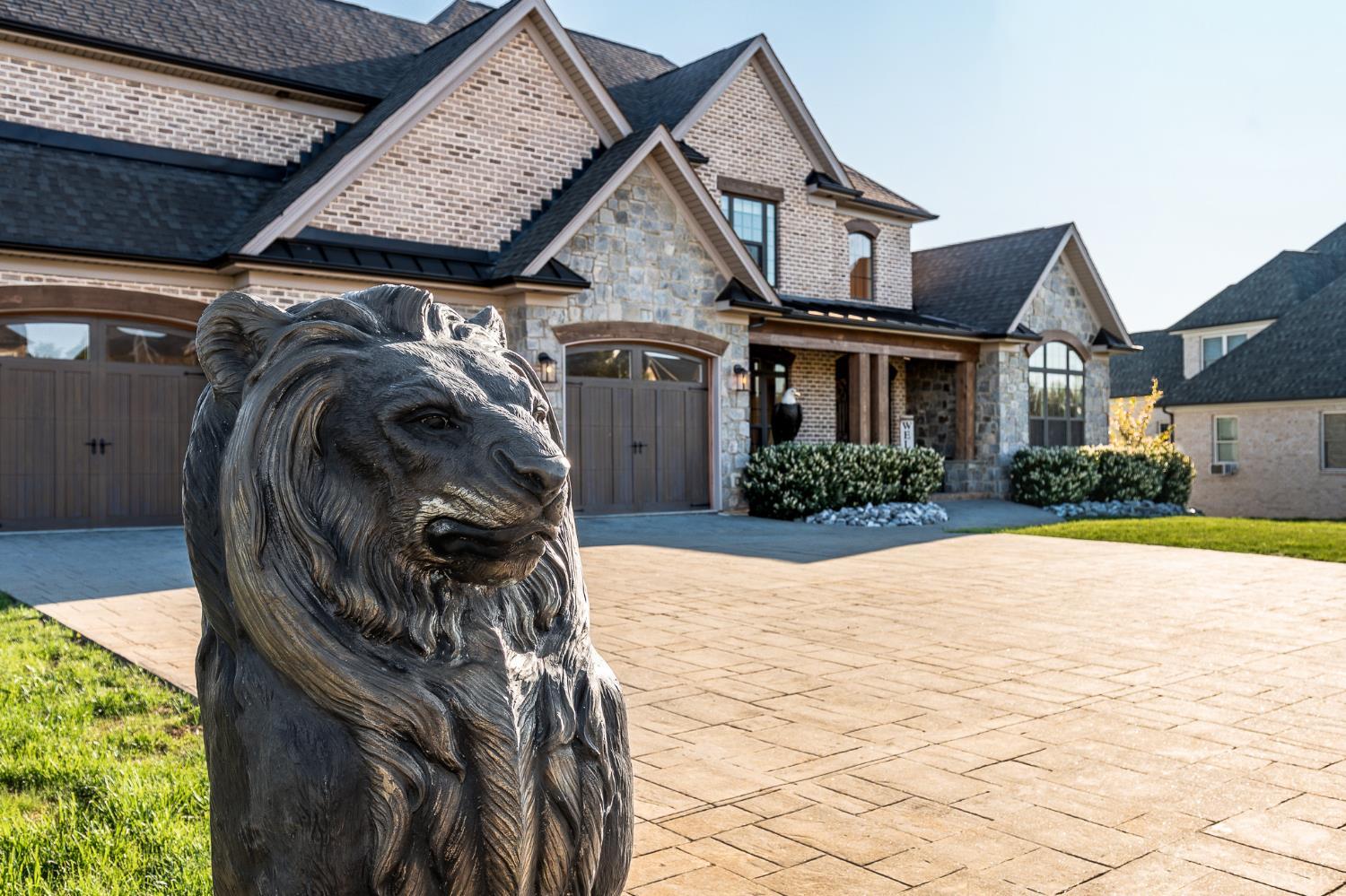 1698 Lake Manor Drive