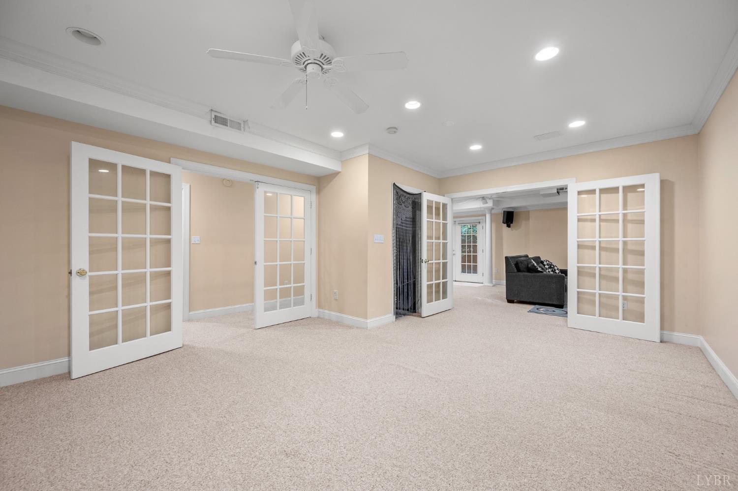 1227 Jefferson Dr W