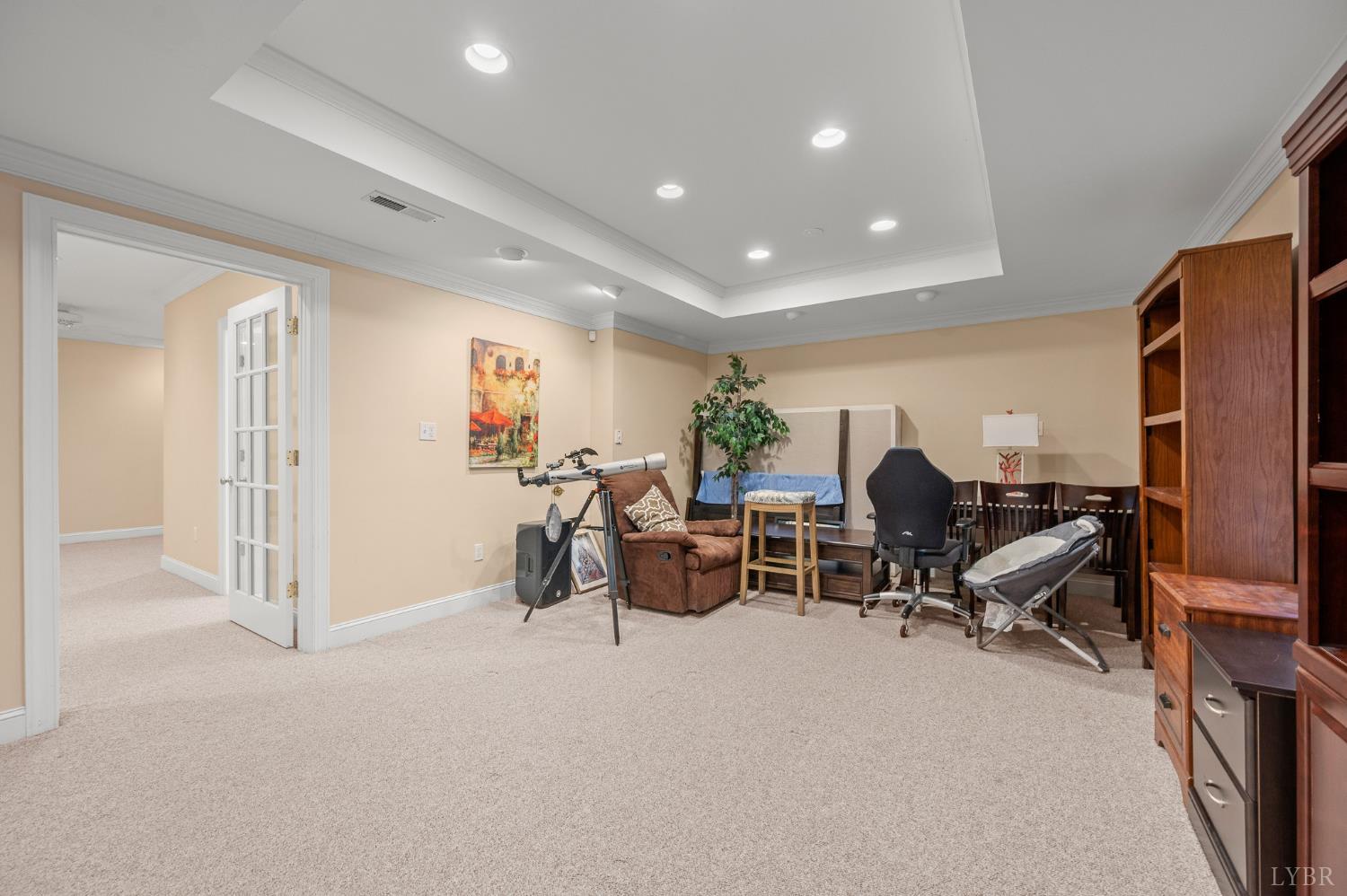 1227 Jefferson Dr W