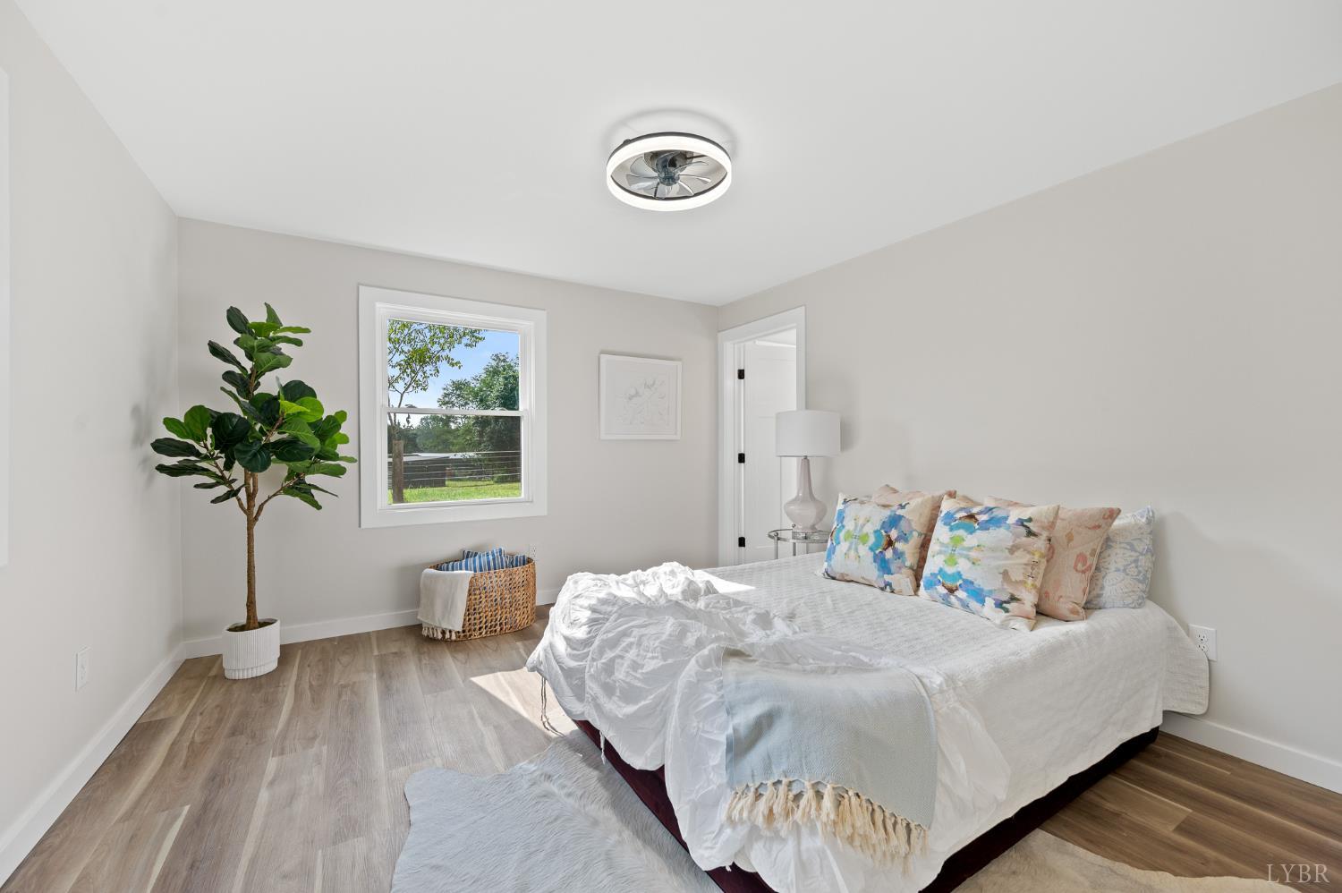 519 E Monitor Road