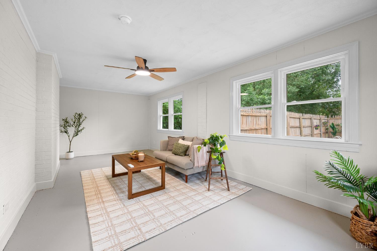 212 Roundelay Circle