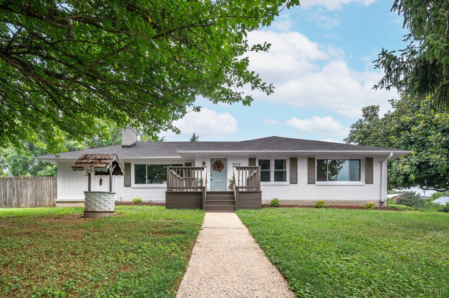 212 Roundelay Circle