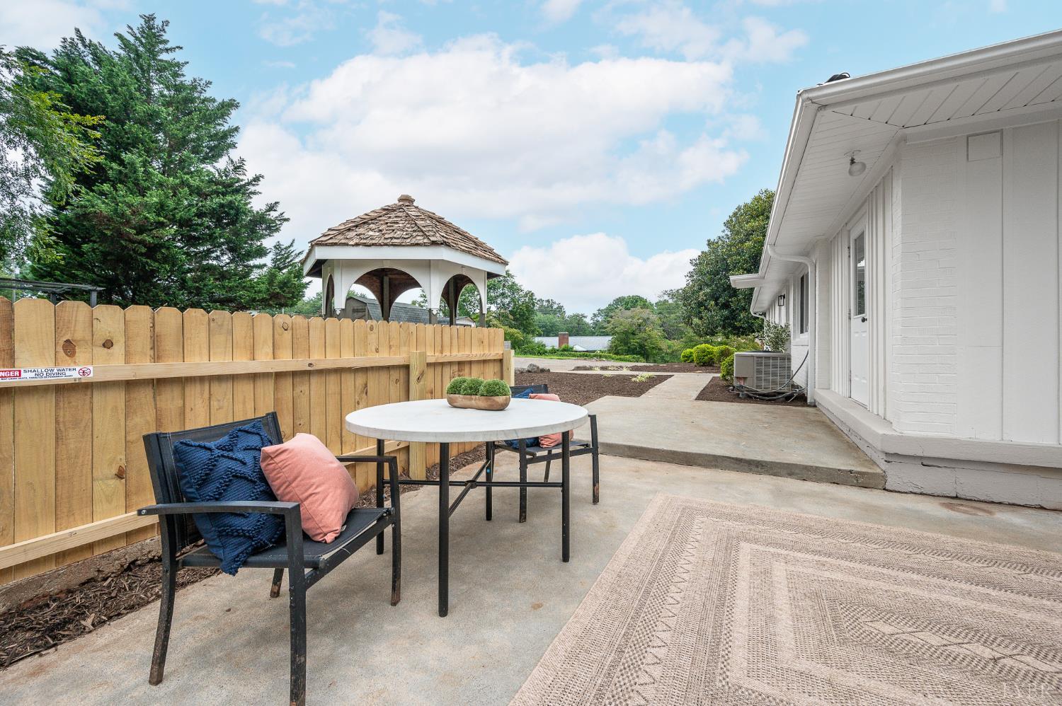 212 Roundelay Circle