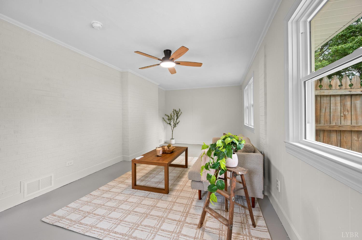 212 Roundelay Circle