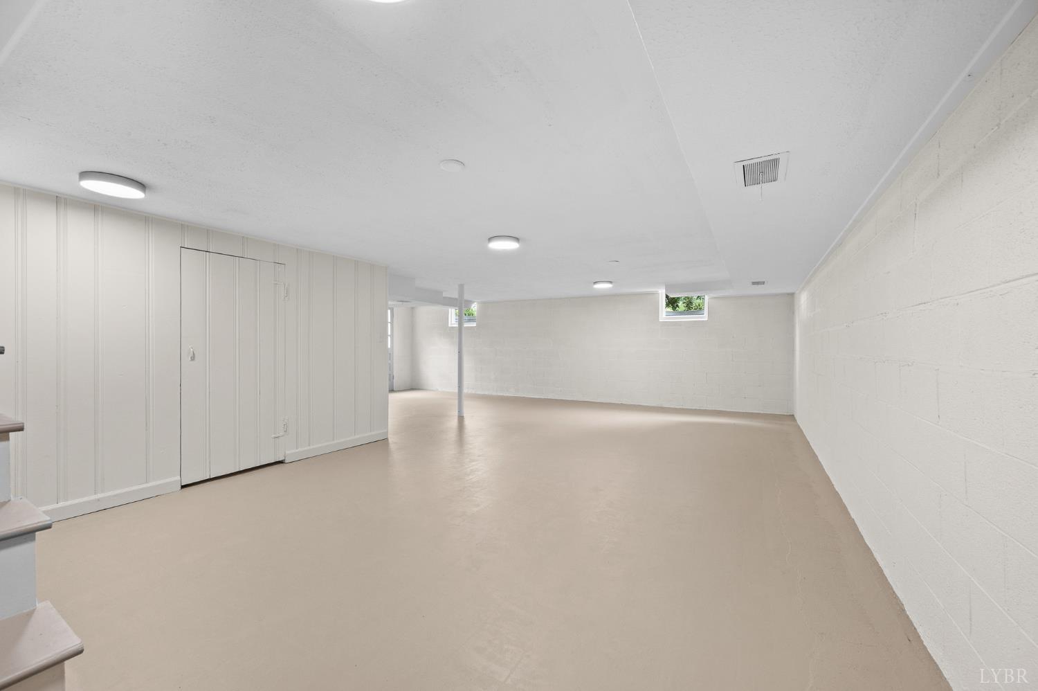 212 Roundelay Circle