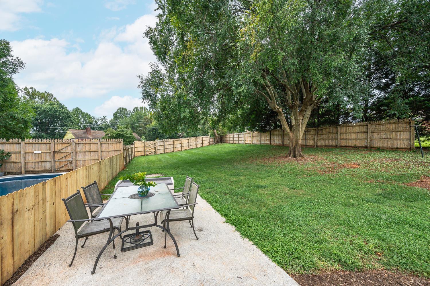 212 Roundelay Circle