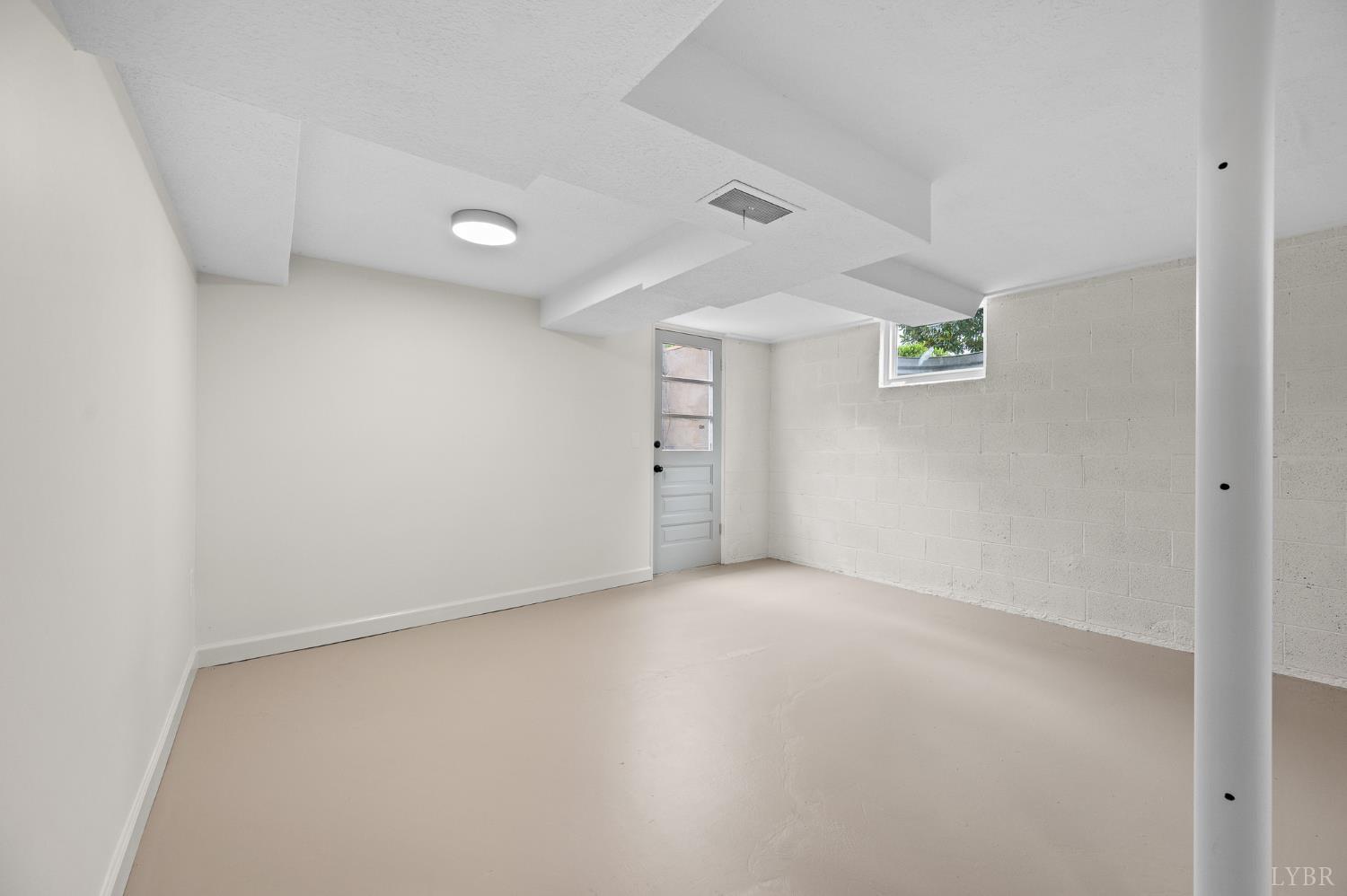 212 Roundelay Circle