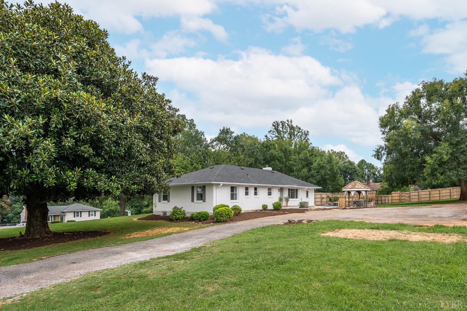 212 Roundelay Circle