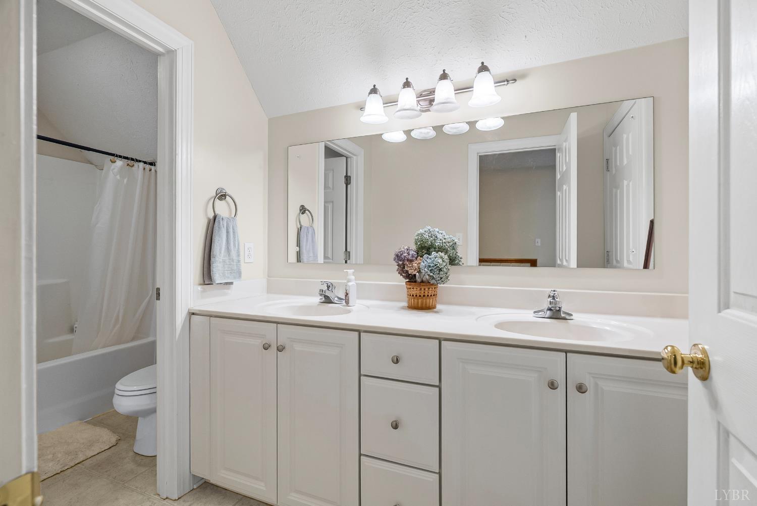 1004 Wildbriar Place