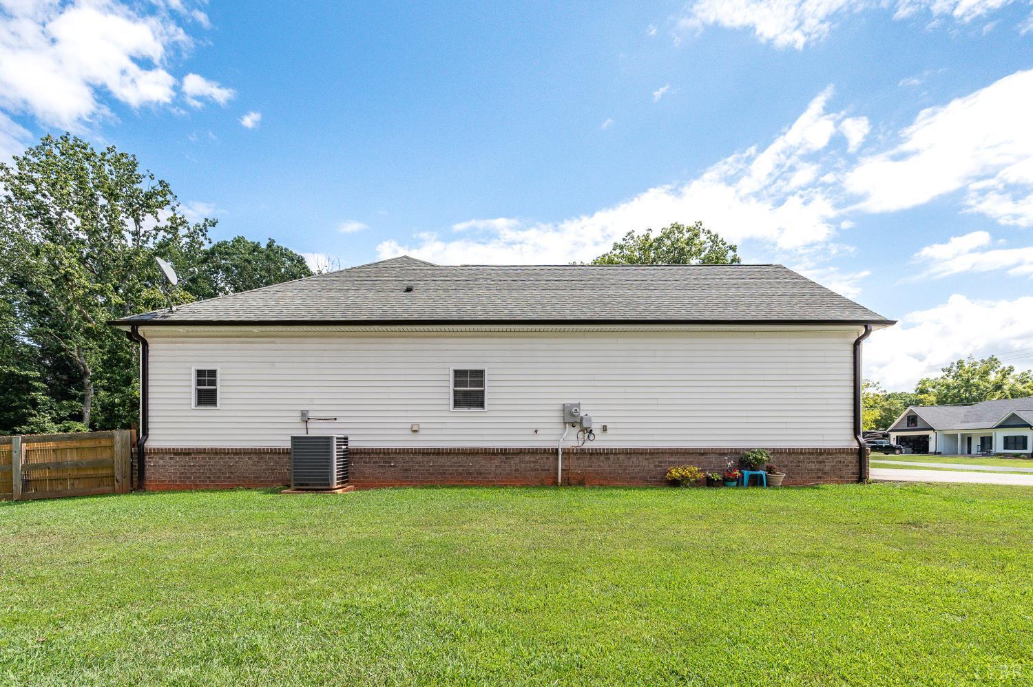 1240 Gladden Circle