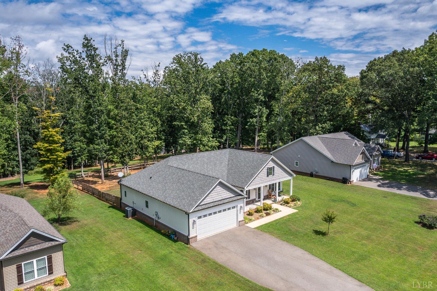 1240 Gladden Circle