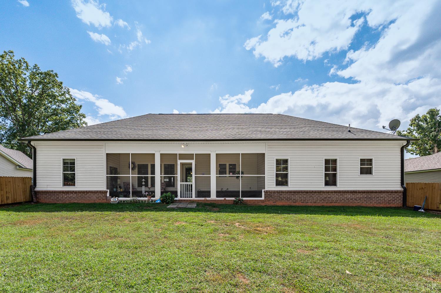 1240 Gladden Circle