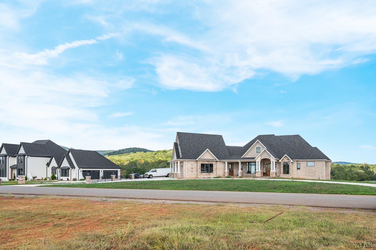 104 Stables Lane