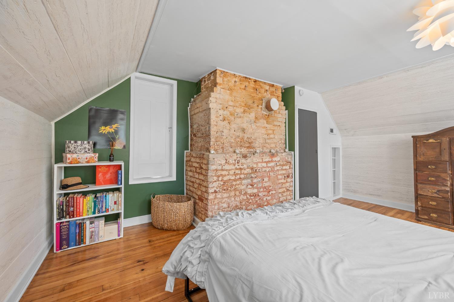 1206 10th Street