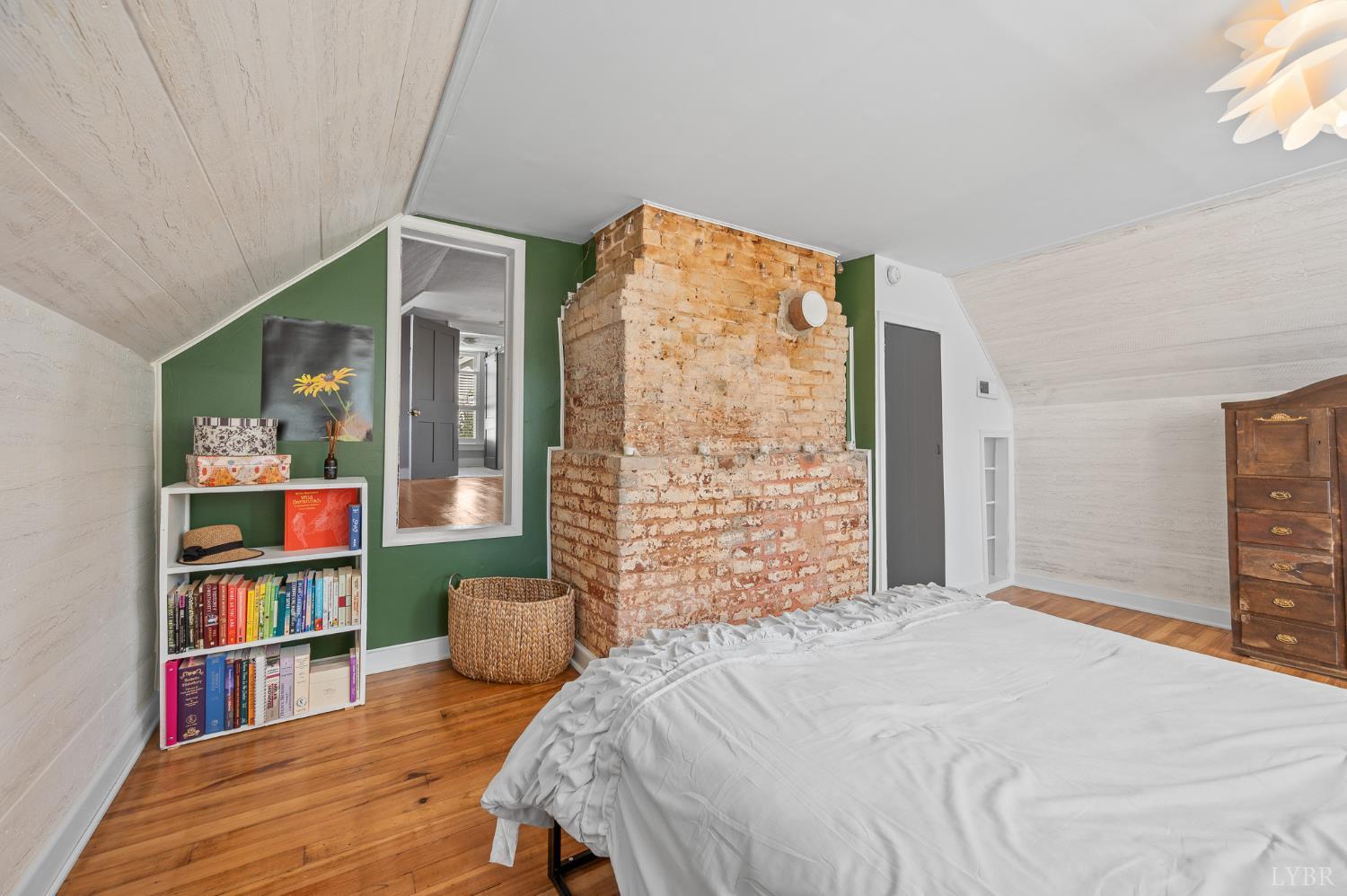 1206 10th Street