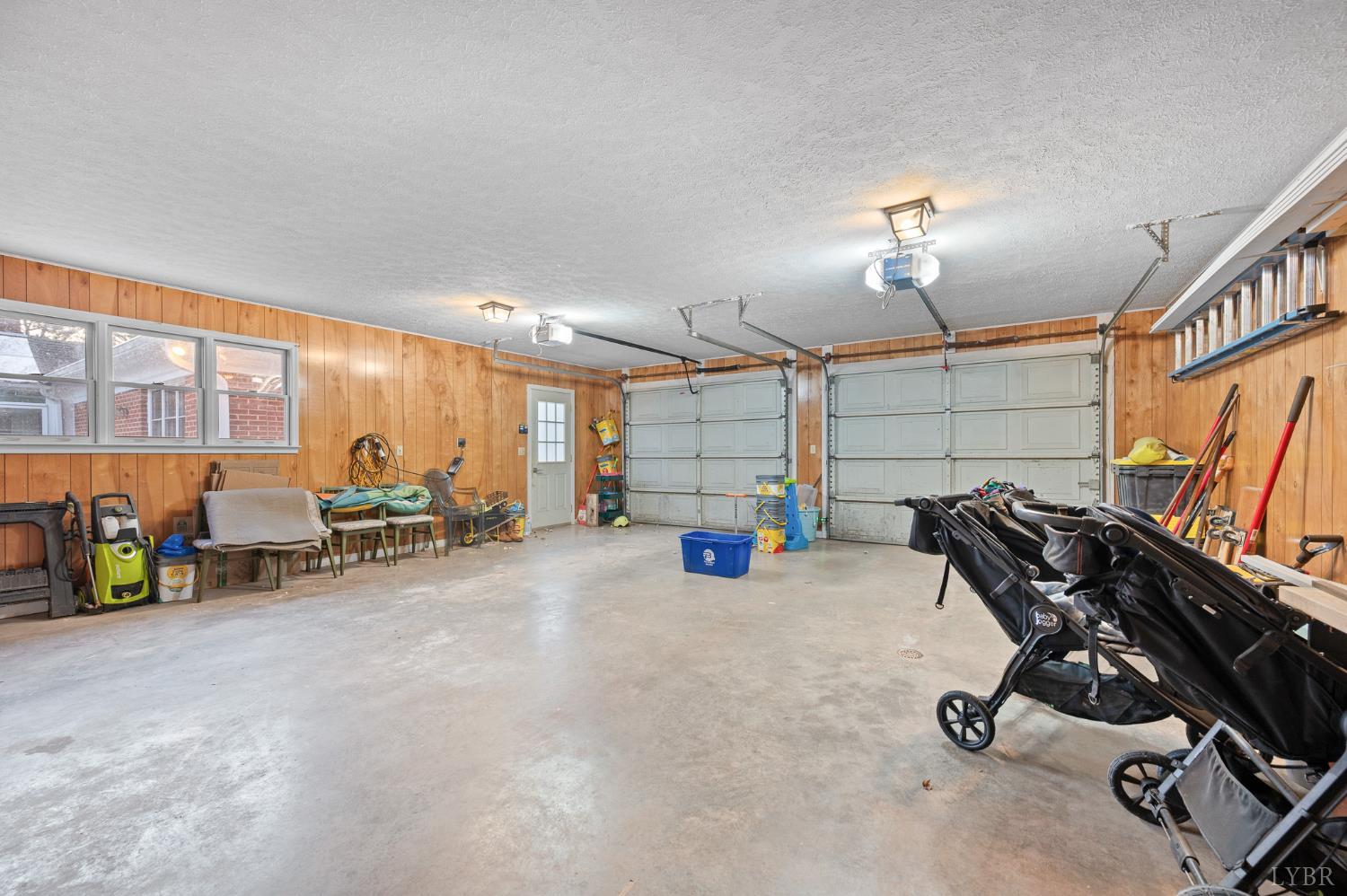 405 Meadowridge Drive