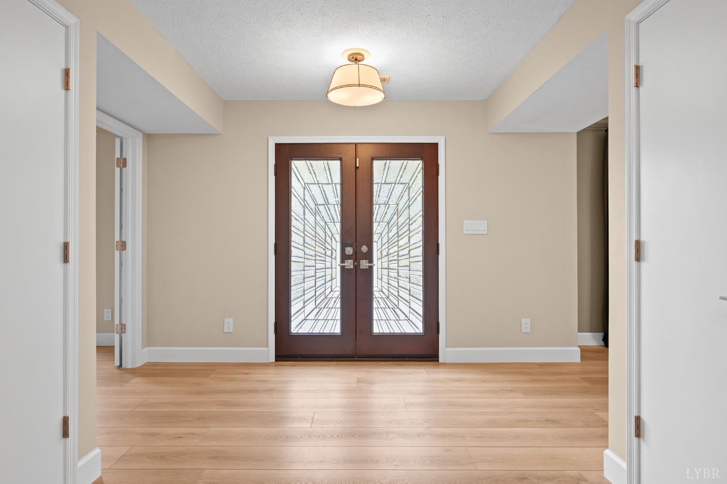 405 Meadowridge Drive