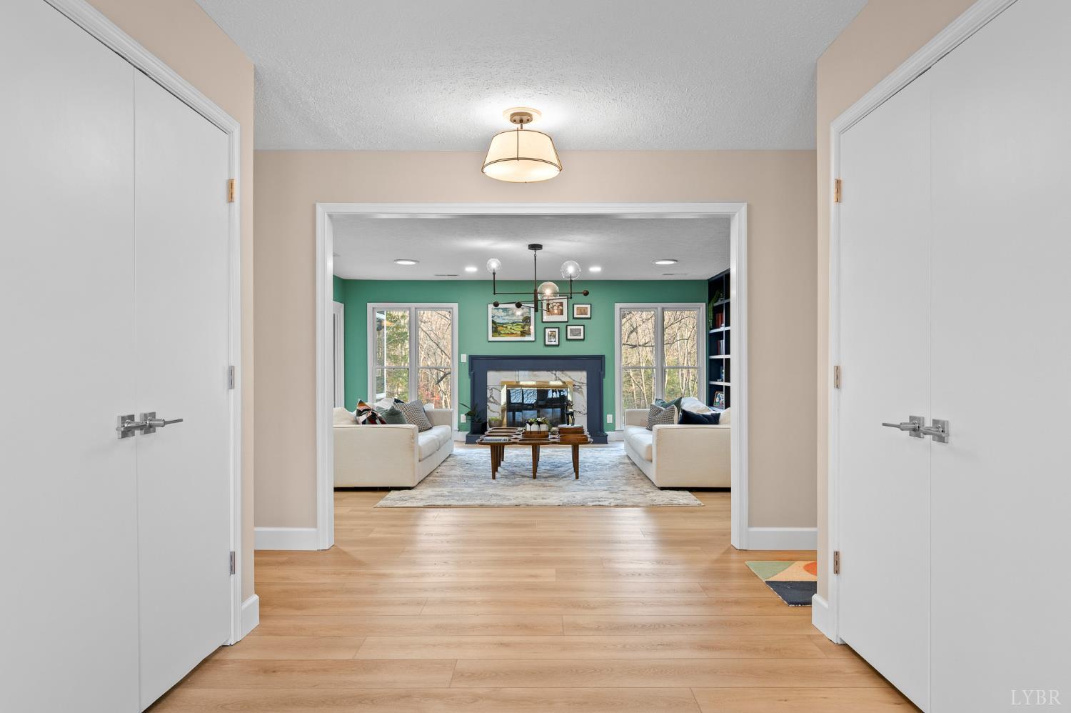 405 Meadowridge Drive