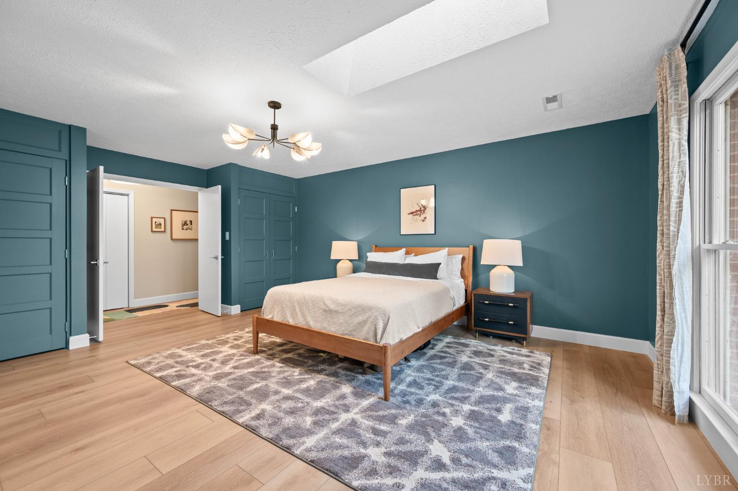 405 Meadowridge Drive