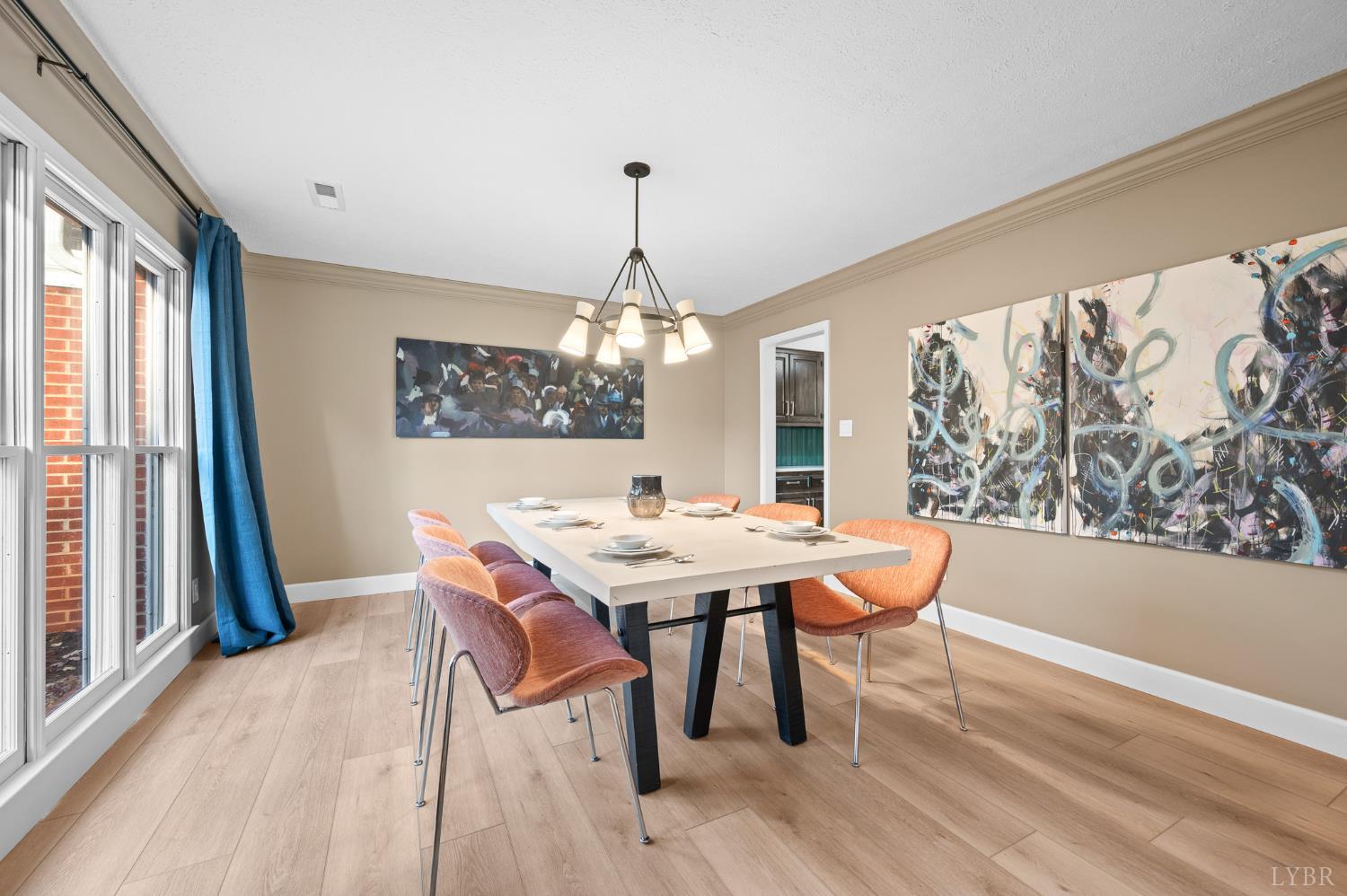 405 Meadowridge Drive