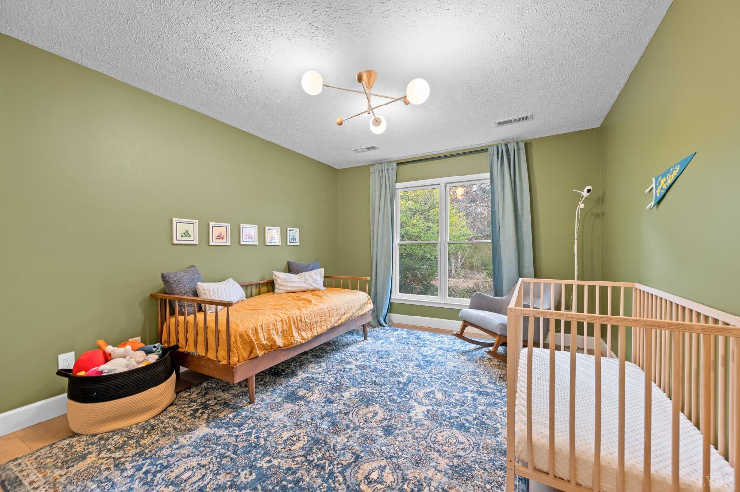 405 Meadowridge Drive