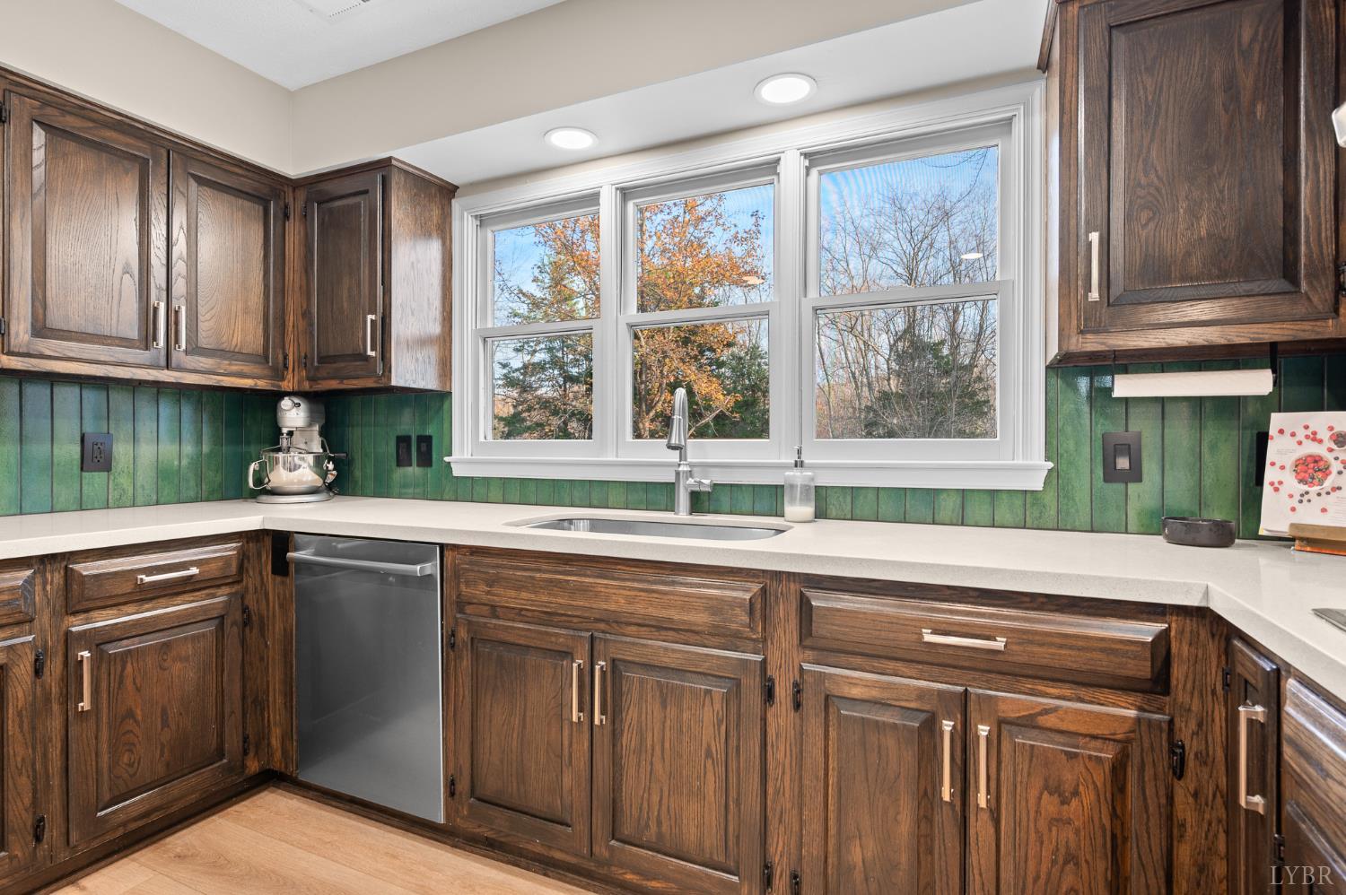 405 Meadowridge Drive