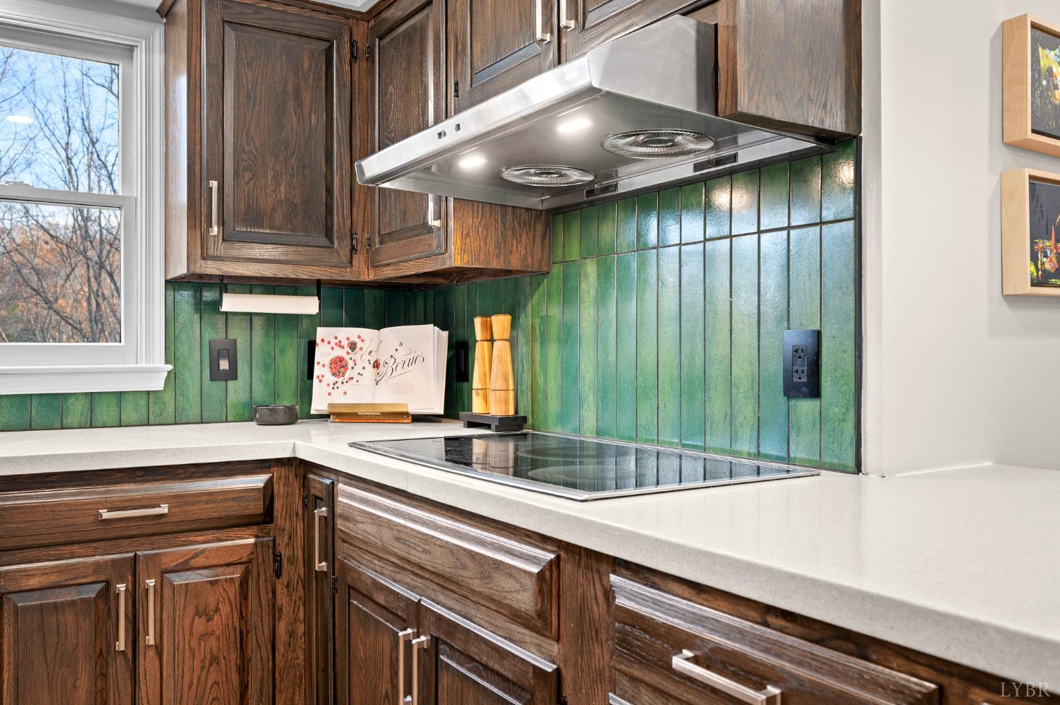 405 Meadowridge Drive