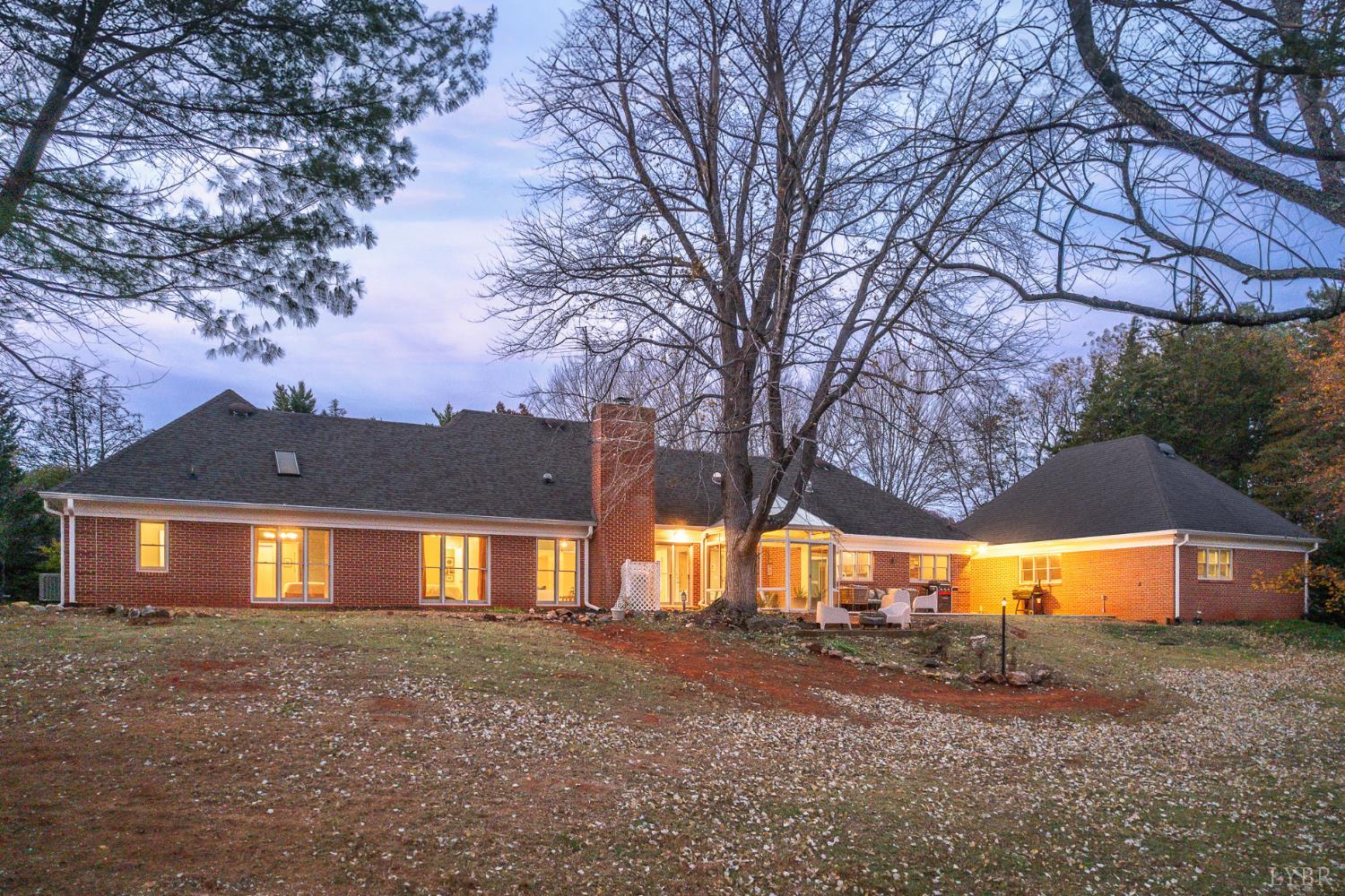 405 Meadowridge Drive