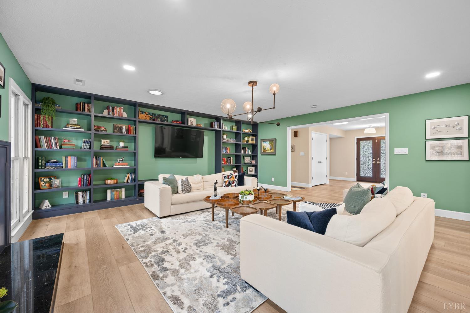 405 Meadowridge Drive